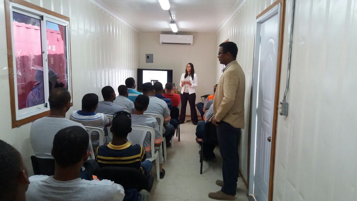 Capacitación de J&J ConsultingSAS a un grupo de colaboradores