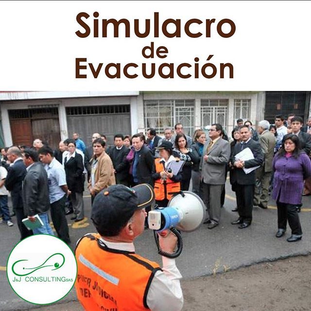 Simulacro de evacuación con personal